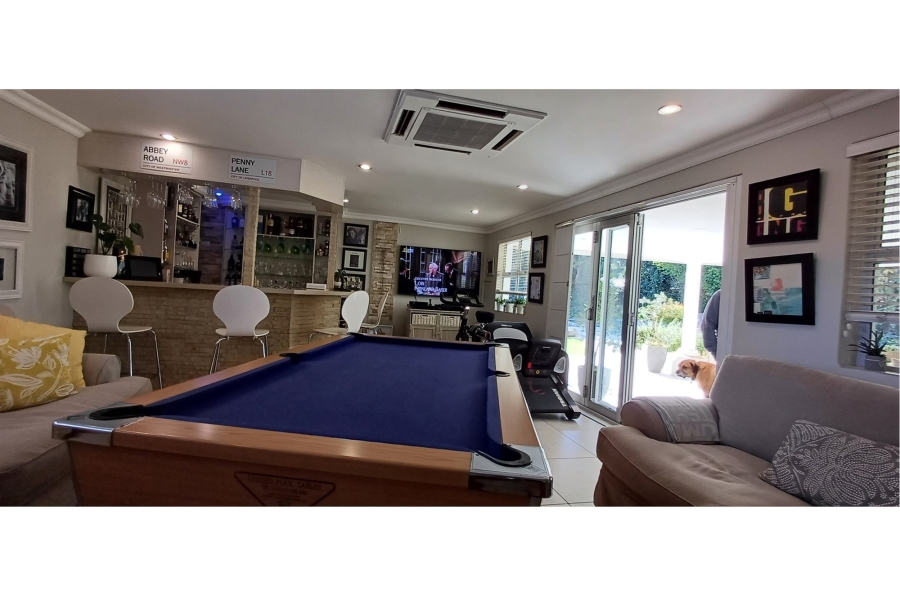 5 Bedroom Property for Sale in Jim Fouchepark Free State